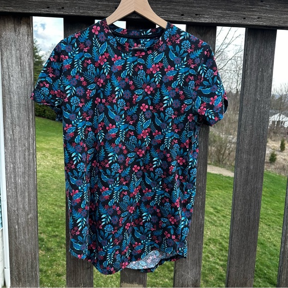 Hollister Curved Hem Short Sleeve Tropical Tshirt Medium - Picture 1 of 4